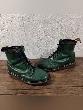 Vtg Dr. Martens 1460 Boot UK 6 US Men's 7 Women's 8 Green Leather England